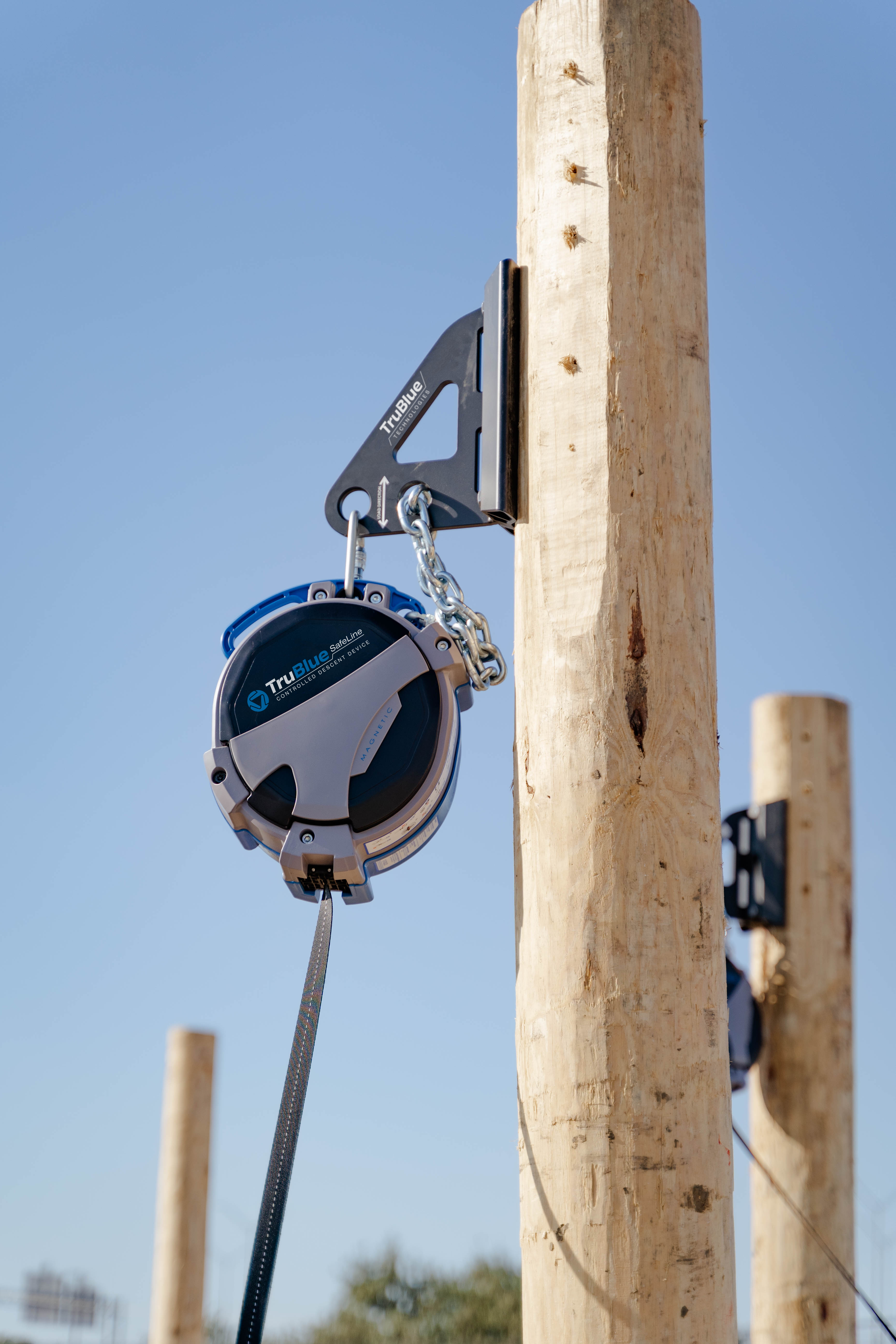 TruBlue iQ Auto Belay — 12.5 m (41 ft) Controlled Descent for Fire Training
